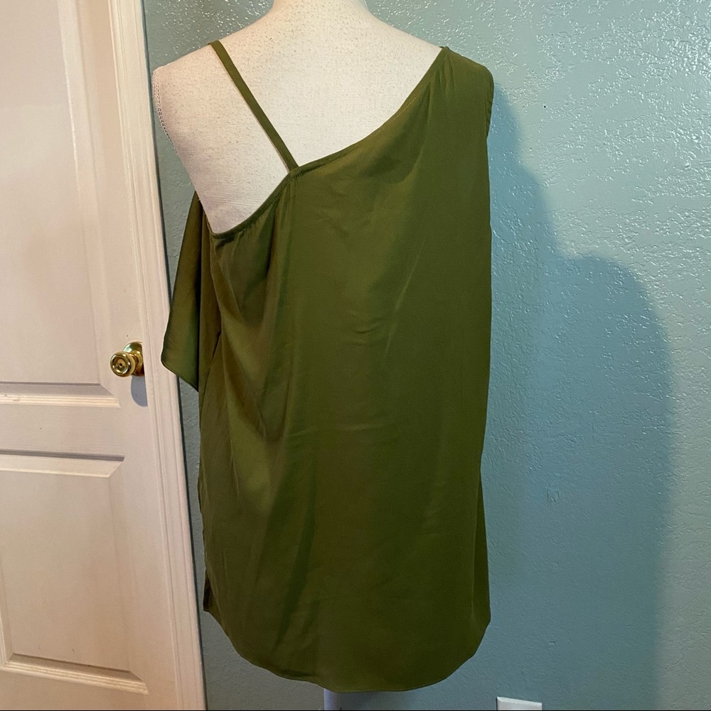 NWT Goldray femke one shoulder blouse green plus - Picture 3 of 13